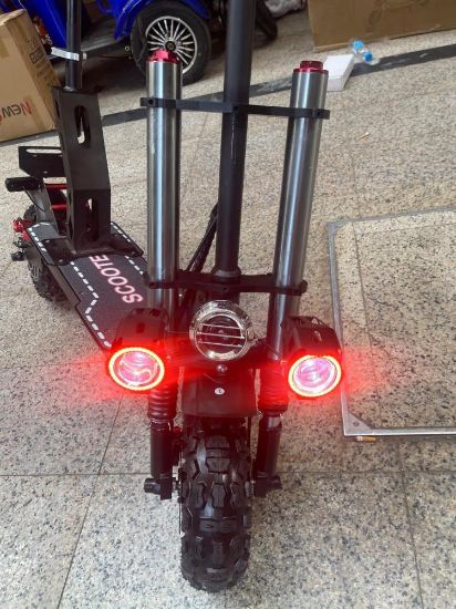 صورة سكوتر الوحش مدرع محركين 3000 واط